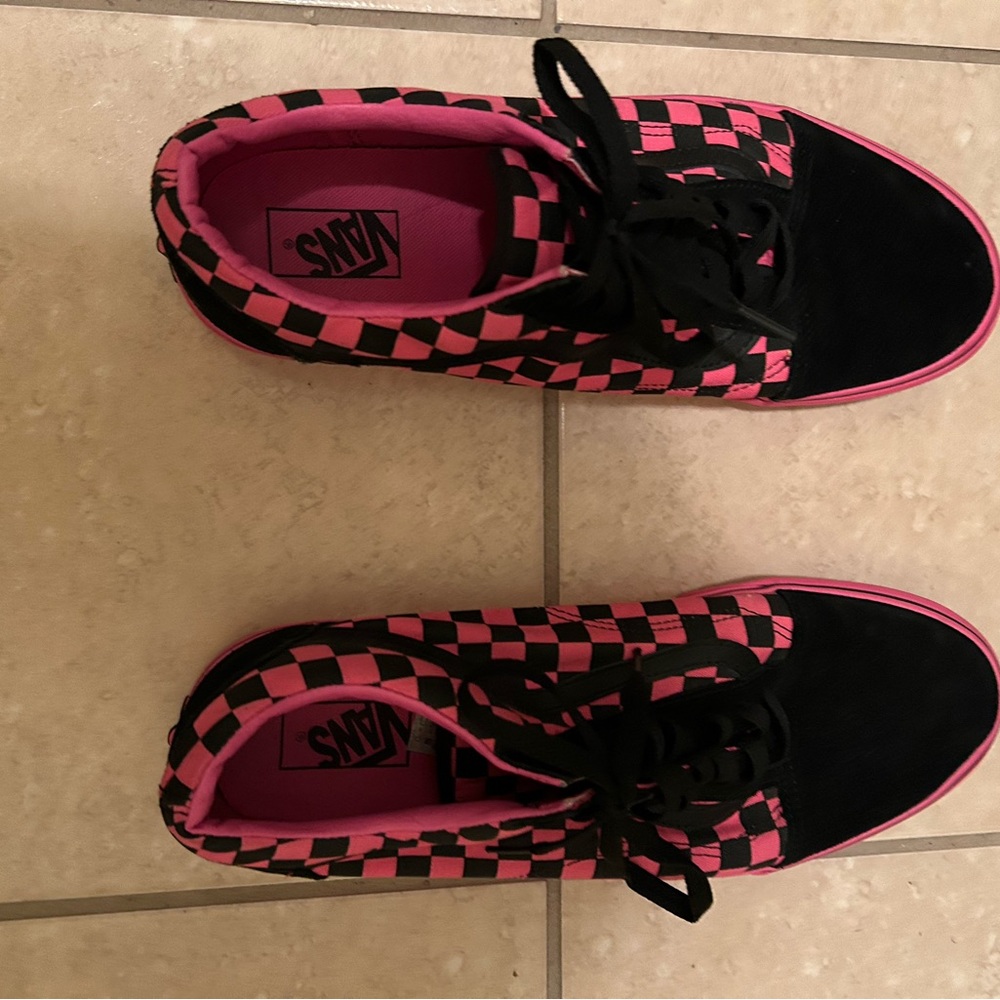 Vans Women's Checkered Sneakers in Pink and Black